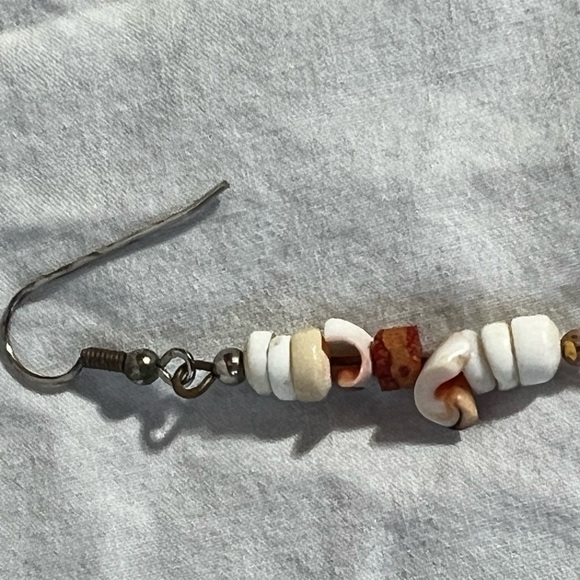 Gold plated dangle shell earrings - Picture 4 of 4